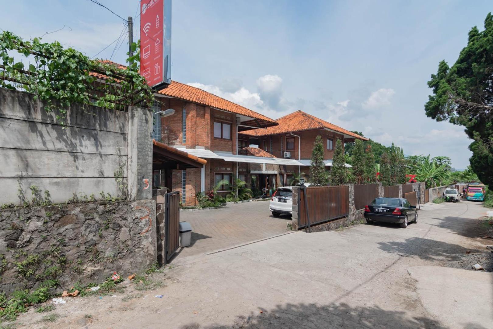 Reddoorz Plus Near Dago Pakar Bandung Luaran gambar