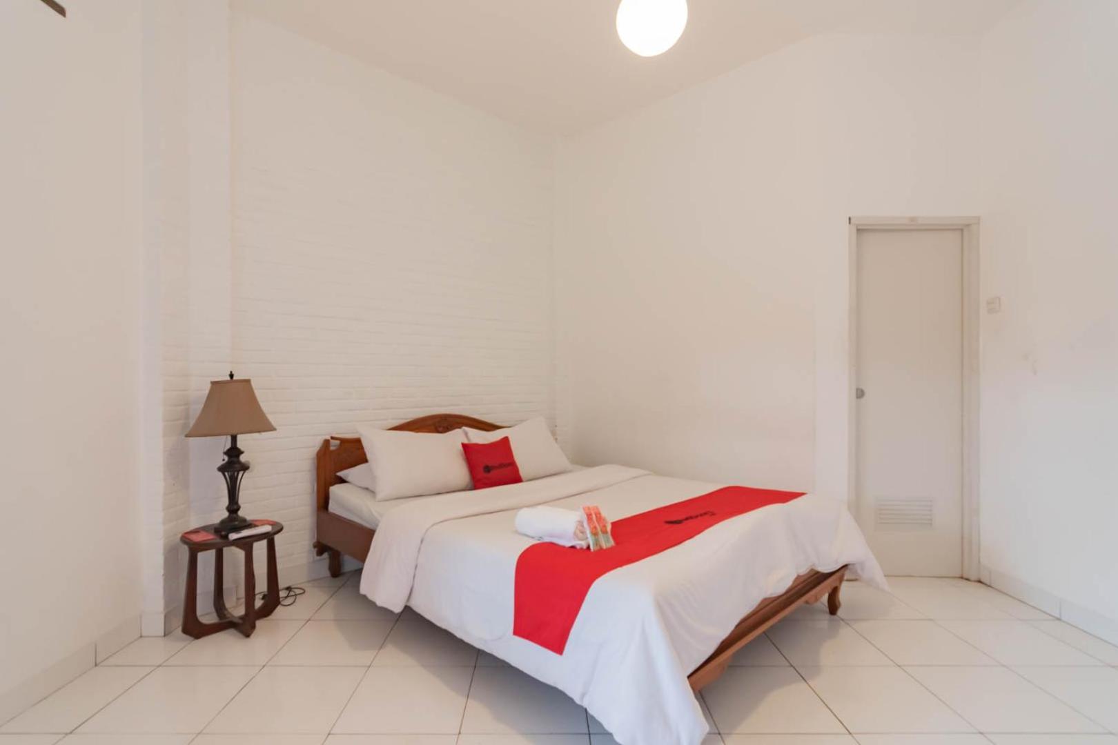 Reddoorz Plus Near Dago Pakar Bandung Luaran gambar