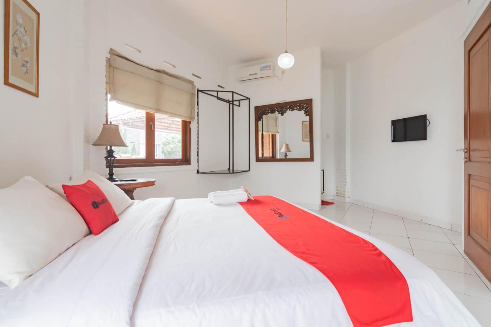 Reddoorz Plus Near Dago Pakar Bandung Luaran gambar